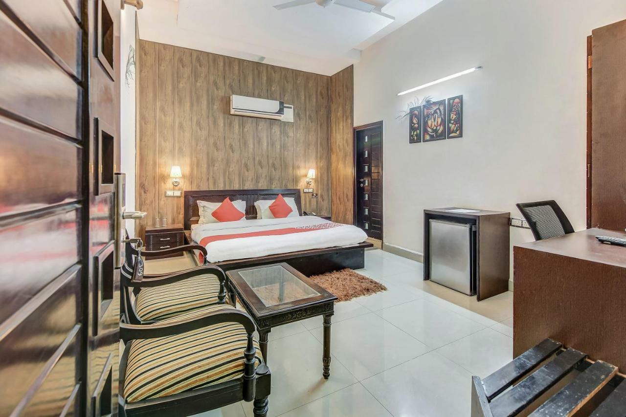 Oyo 27999 Hotel Deep Sirsa Zewnętrze zdjęcie
